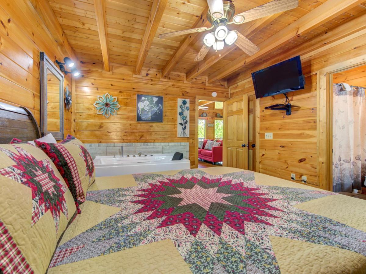 Macys Hideaway Villa Sevierville Exterior foto